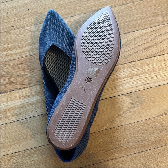 NWT Rothy’s Pointed Toe Flats in Navy Size 7.5 - Picture 2 of 5